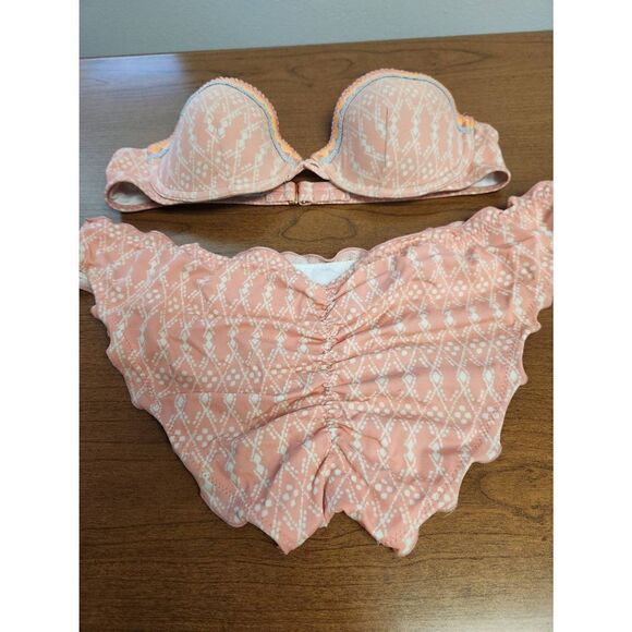 Victoria Secret pink with white geometric pattern bikini. Top 34B, cheeky bottom - Picture 4 of 8